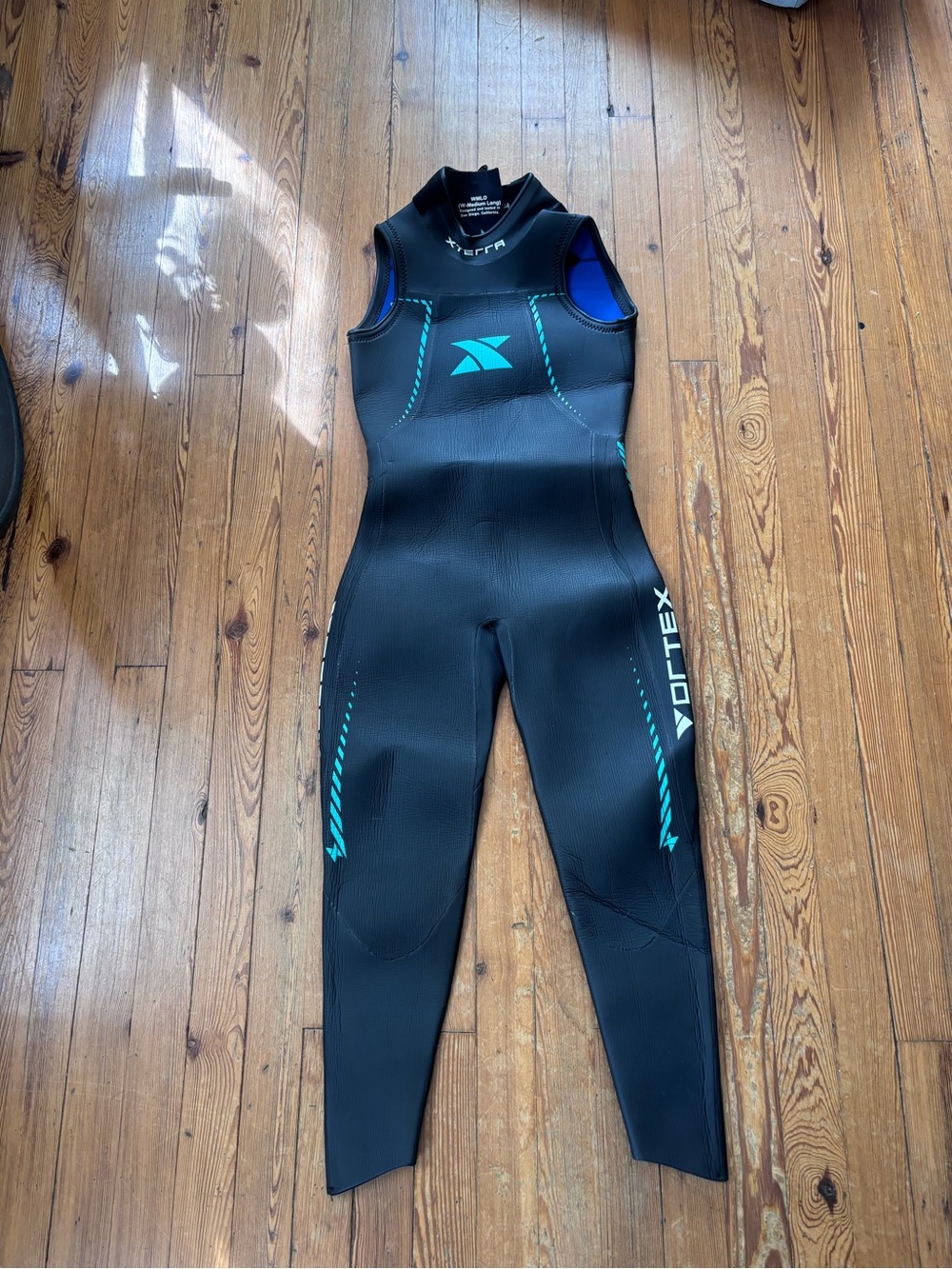 Women’s Black & Teal Neoprene Swim Wetsuit